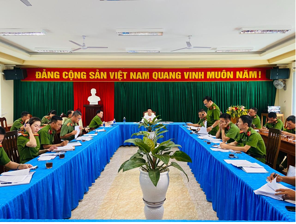 Công an huyện Ea H'leo tiếp tục đẩy mạnh thực hiện Mệnh lệnh của Giám đốc Công an tỉnh đảm bảo hoàn thành chỉ tiêu cấp Căn cước công dân
